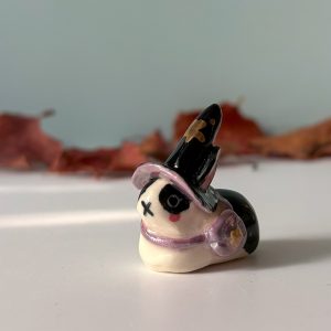 Figurine porcelaine – Lapin sorcière